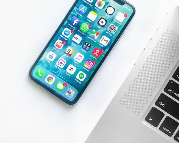 Arc Aluminium Phone Stand